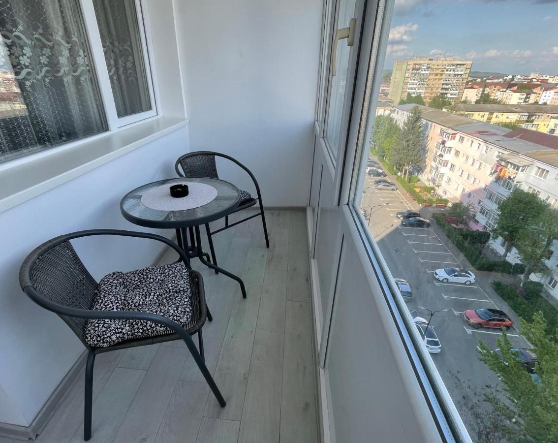 Elite Apartment Targoviste Buitenkant foto