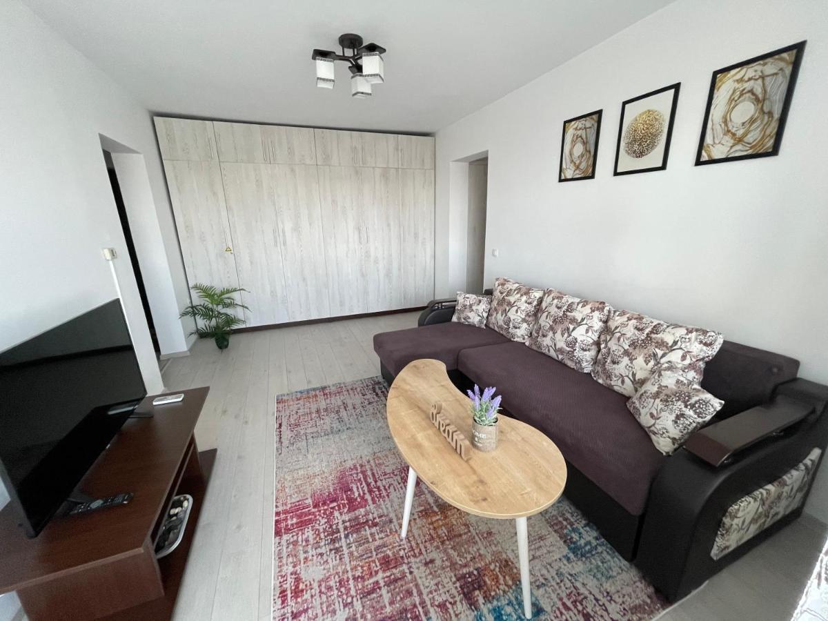 Elite Apartment Targoviste Buitenkant foto