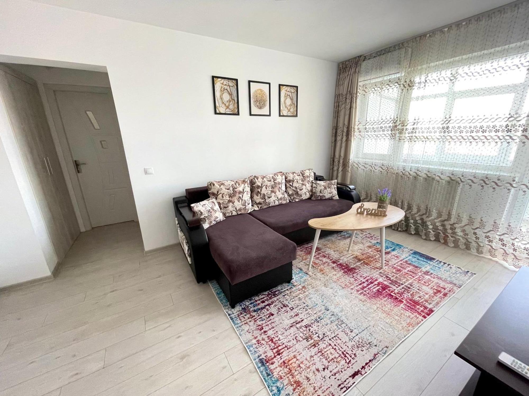 Elite Apartment Targoviste Buitenkant foto